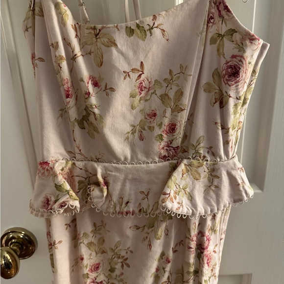 V. Chapman Blush Floral Tiered Dress - Picture 6 of 7